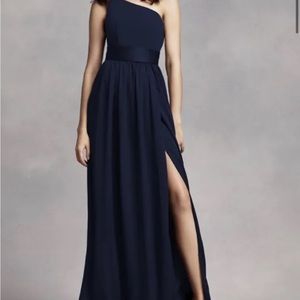 WHITE BY VERA WANG navy one shoulder bridesmaid dress. Size 6